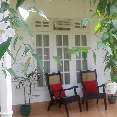 Anusha Apartment 15 Homestay Galle Luaran gambar