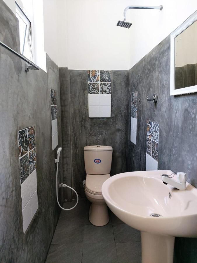 Anusha Apartment 15 Homestay Galle Luaran gambar
