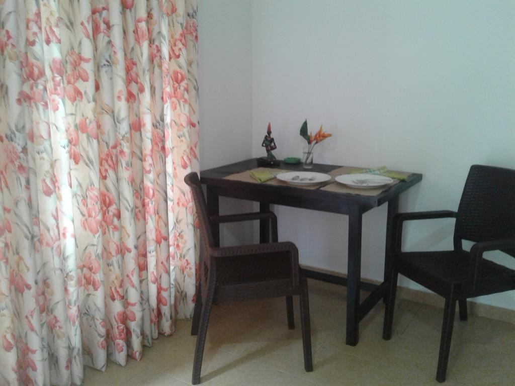 Anusha Apartment 15 Homestay Galle Luaran gambar